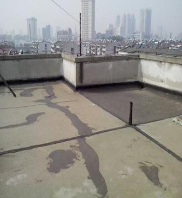 瑶海漏水维修 楼顶漏水是什么原因，楼顶漏水维修方法是什么?